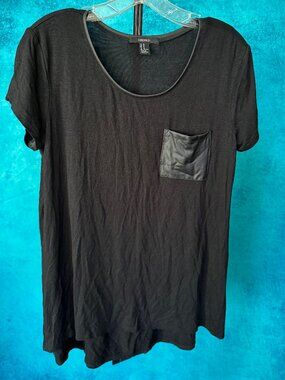 Women's Forever 21 black short sleeve top with faux leather front pocket&trim